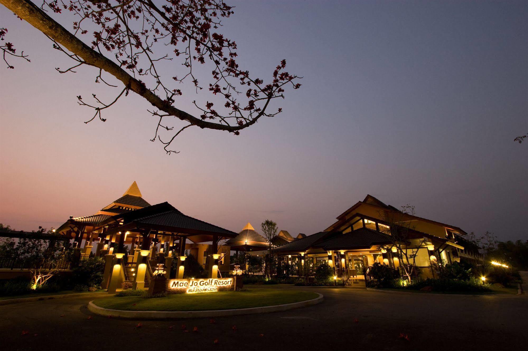 Mae Jo Golf Resort & Spa Ban Ban San Sai Dış mekan fotoğraf